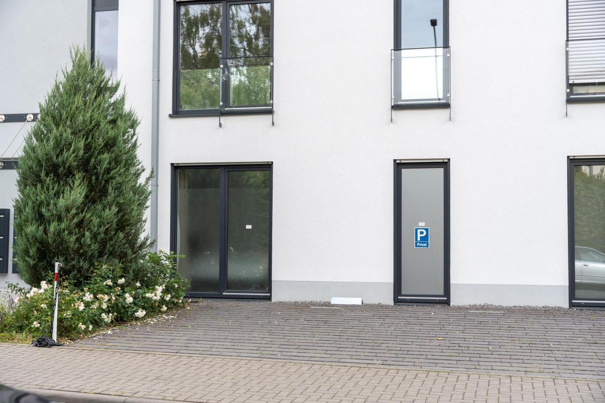 Zentral - Fuer 6 - 2X Frei Parken - Terrasse Apartment Giessen Exterior photo